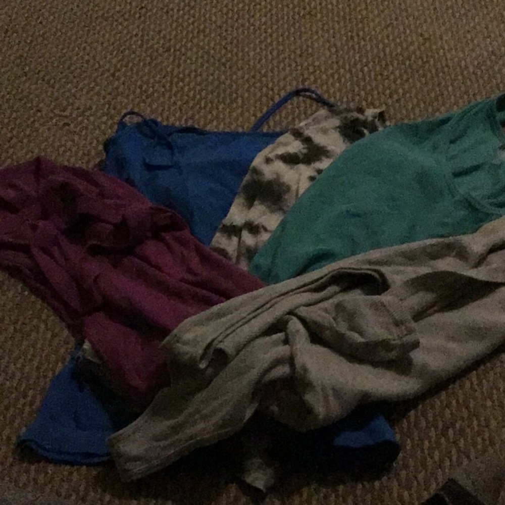 Tank tops - Picture 5 of 6